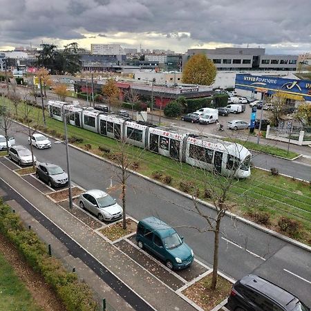 Jolie Appartement Proche Tramway Venissieux Ngoại thất bức ảnh