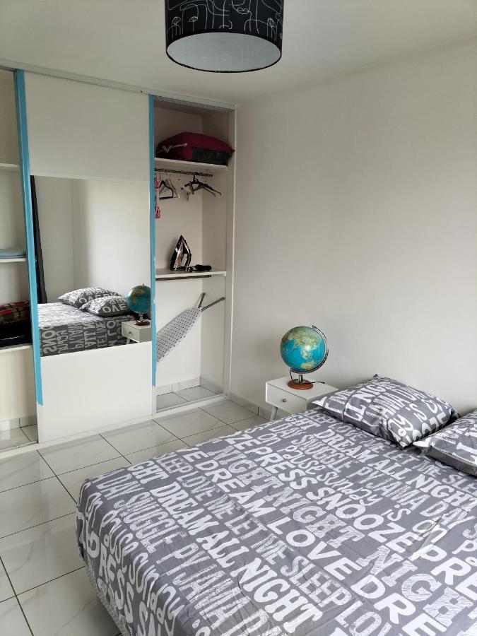 Jolie Appartement Proche Tramway Venissieux Ngoại thất bức ảnh