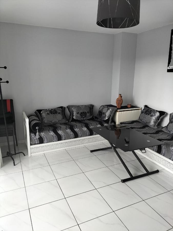 Jolie Appartement Proche Tramway Venissieux Ngoại thất bức ảnh