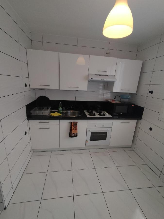 Jolie Appartement Proche Tramway Venissieux Ngoại thất bức ảnh