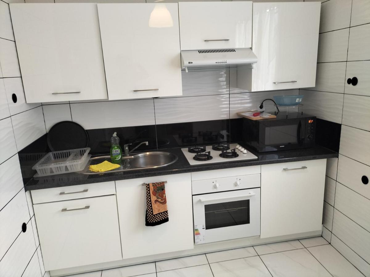 Jolie Appartement Proche Tramway Venissieux Ngoại thất bức ảnh
